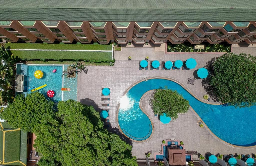 مسبح فندق ذا باي فيو باتايا